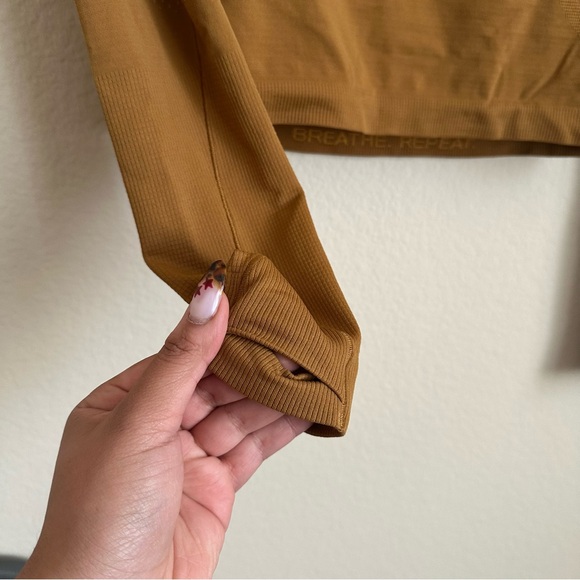 Lululemon Long Sleeve Top - Picture 3 of 6